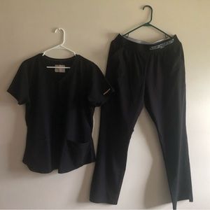 Skechers Scrub Top & Pants Set -Size L - color: Black